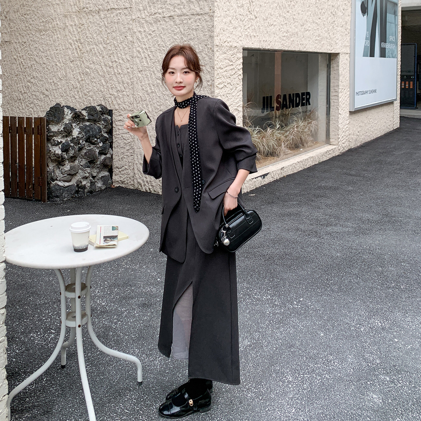 灰色轻熟高级感西装套装女花边吊带内搭半身裙三件套2026春季新款