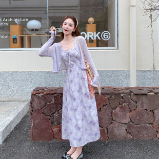 浅紫色温柔浪漫印花吊带连衣裙套装女2026早春新款花边开衫两件套