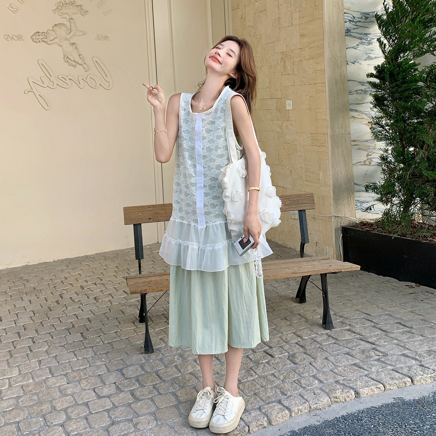 绿色森系清冷松弛感穿搭女2026新款蕾丝罩衫裙背心连衣裙两件套夏