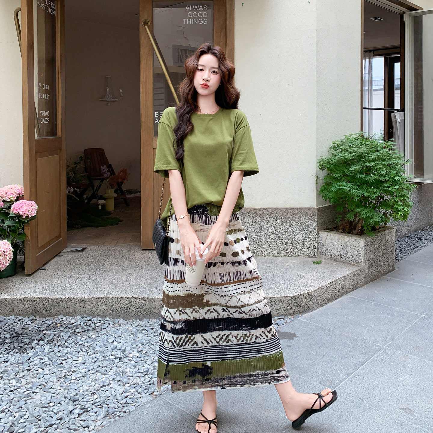 夏季女短袖T恤半身裙撞色两件套