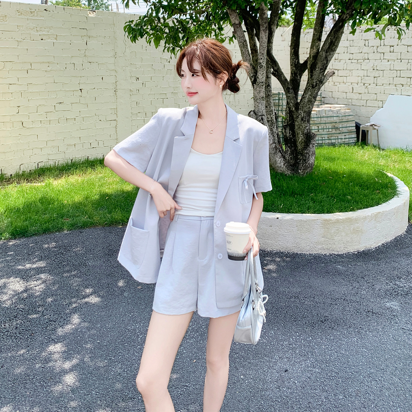 浅蓝色韩版随性慵懒风套装女2026新款松弛感短袖上衣短裤两件套夏