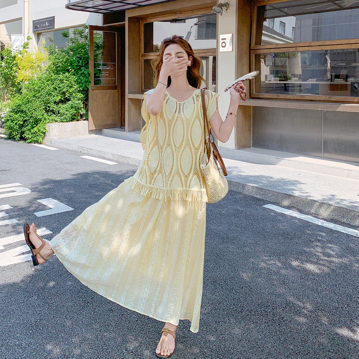 法式优雅气质名媛风印花吊带裙套装女2026新款夏日镂空罩衫两件套