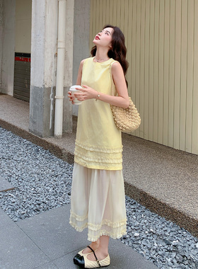黄色法式明媚少女风无袖连衣裙夏2026新款设计感木耳边拼接背心裙