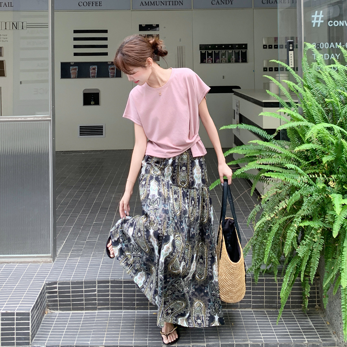 粉色复古甜美少女感穿搭夏日设计感短袖T恤印花半身裙两件套2026