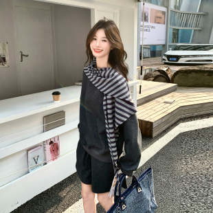 超好看休闲风通勤百搭套装女2026早春新款宽松披肩卫衣短裤两件套