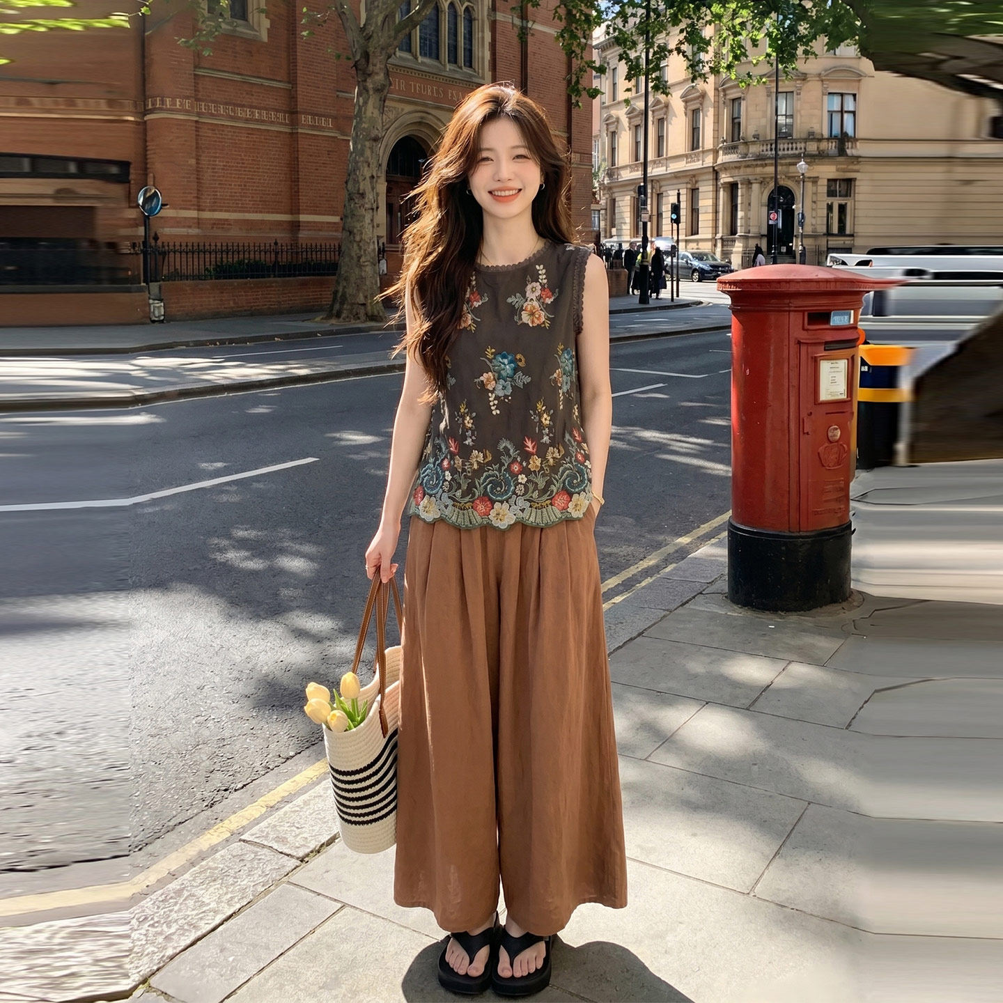 法式复古知性优雅风套装女2026新款花边刺绣背心阔腿裤两件套夏日