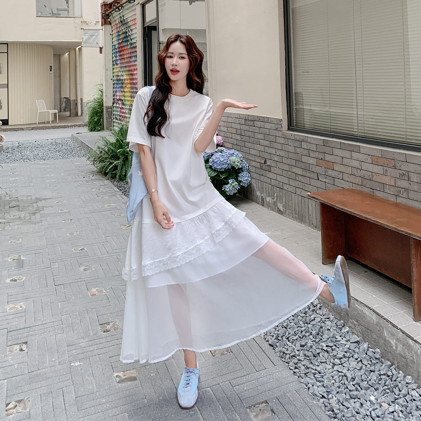 白色韩系穿搭不规则网纱蕾丝花边连衣裙女2026夏新款松弛感A字裙