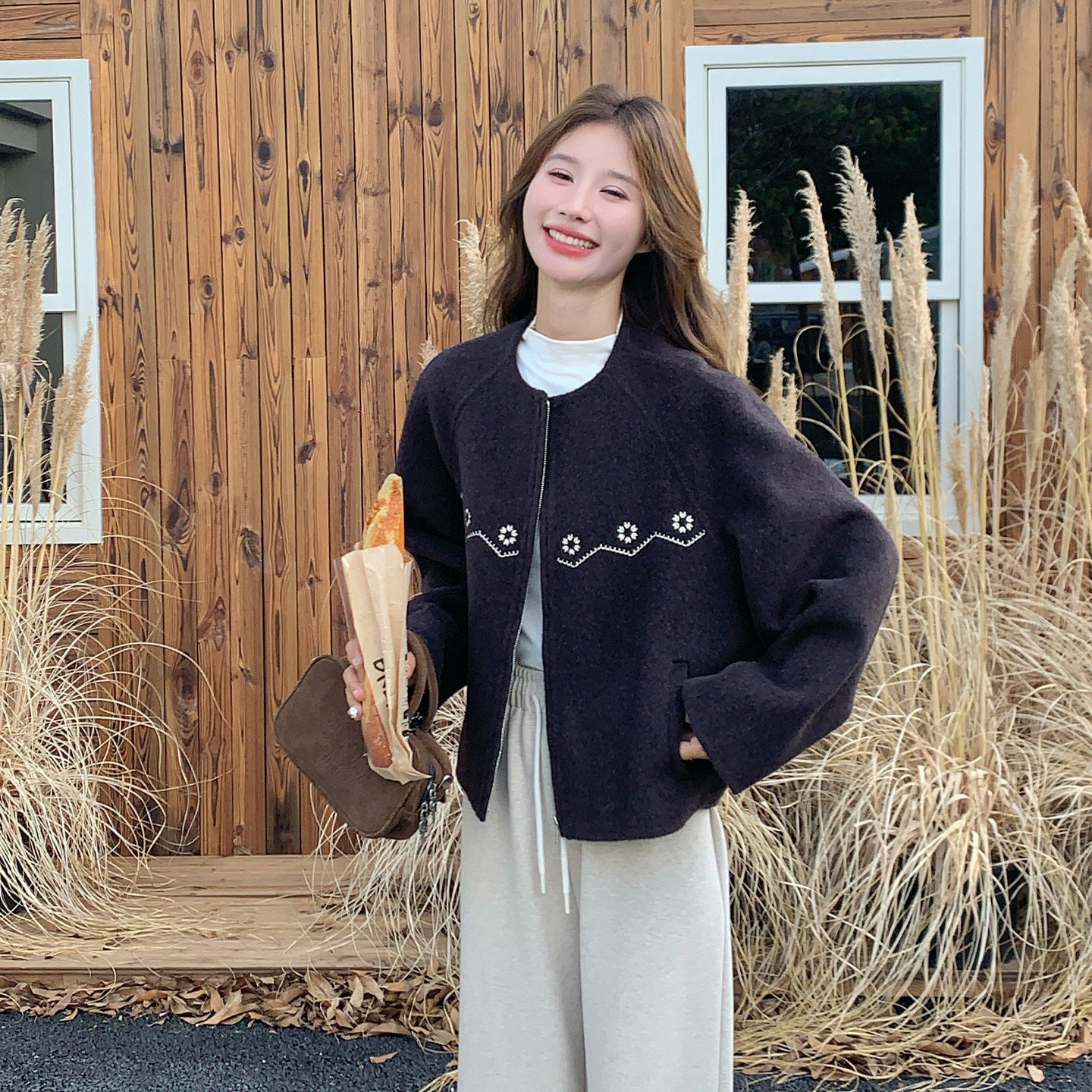 秋冬毛呢刺绣短款拉链开衫女