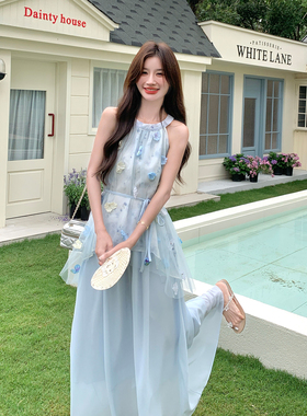 浅蓝色温柔系套装女2026夏季新款不规则网纱花朵上衣半身裙两件套
