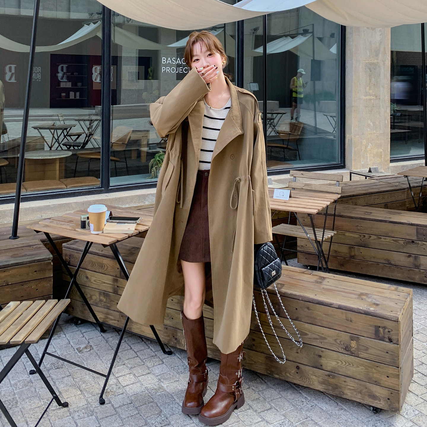 咖色盐系轻熟风高级感风衣女中长款2026春季新款抽绳收腰炸街外套