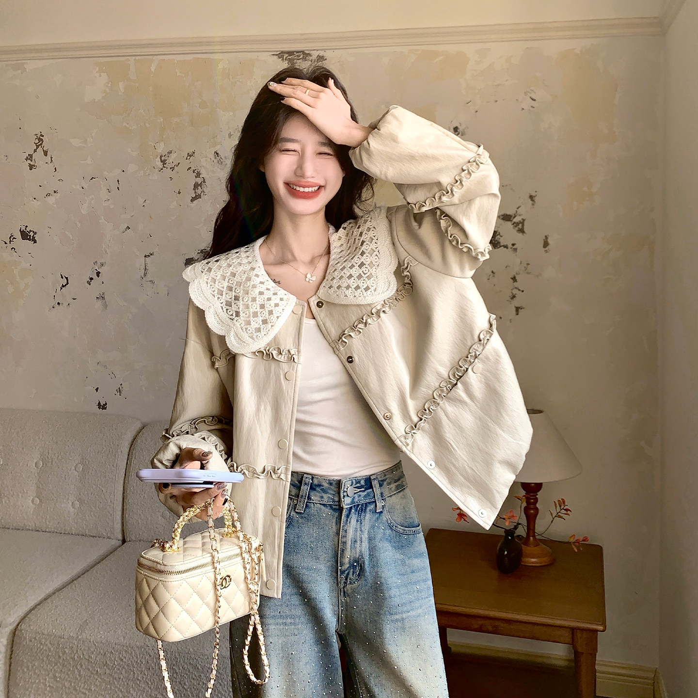 米色减龄少女感娃娃领小个子皮衣外套2026初春新款木耳边拼接上衣