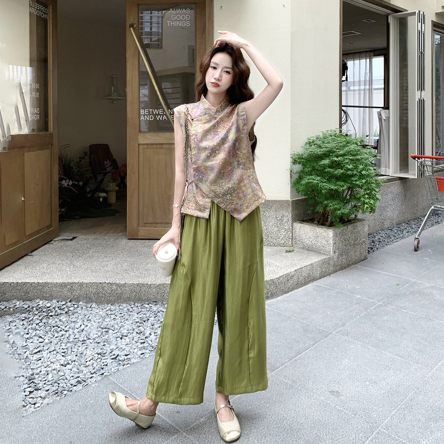 新中式清新减龄国风套装女2026新款复古印花马甲阔腿裤两件套夏日