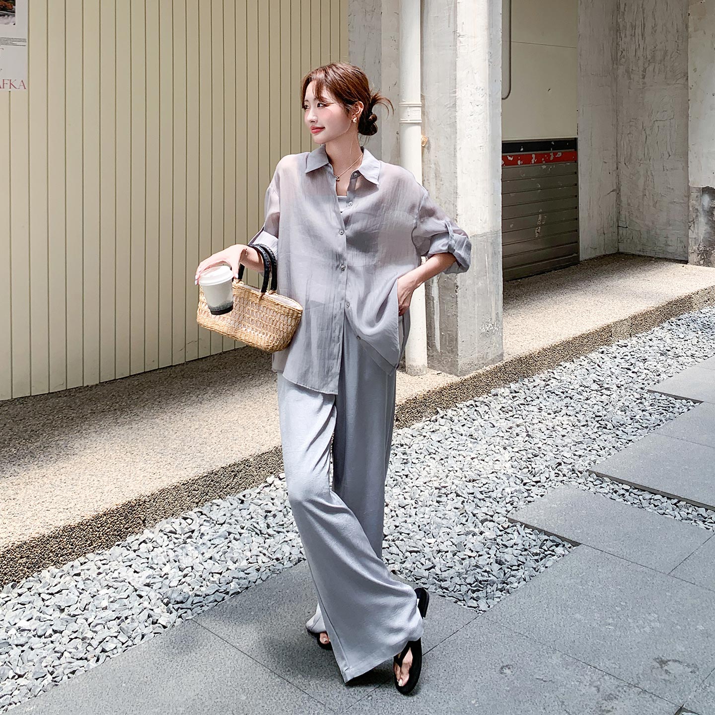灰色轻熟清冷风衬衫套装女2026新款韩系不规则吊带阔腿裤三件套夏