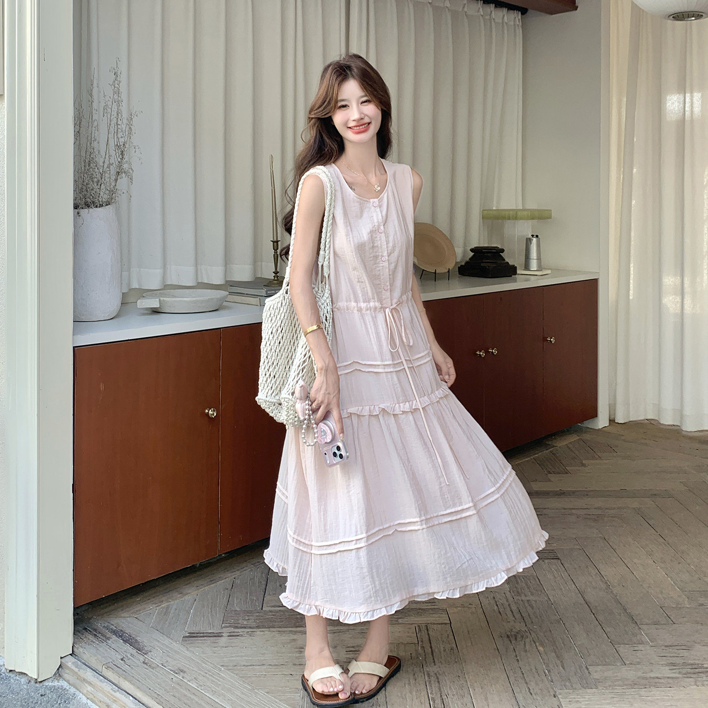 粉色甜美减龄少女感连衣裙夏日法式度假风收腰花边背心裙2026新款