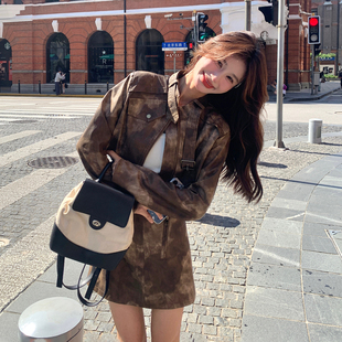 咖色复古高级感扎染皮衣套装裙女2026春小个子又酷又飒短裙两件套