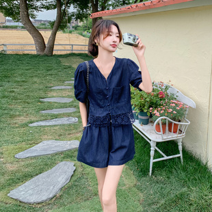 A19/218   港风复古牛仔套装女夏高级感V领上衣半身裙显瘦两件套
