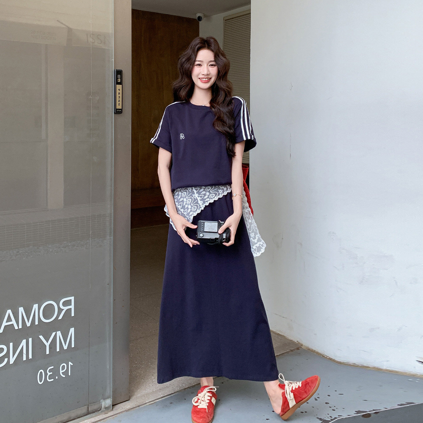 韩版时尚休闲运动风套装女2026新款拼色条纹上衣半身裙两件套夏日