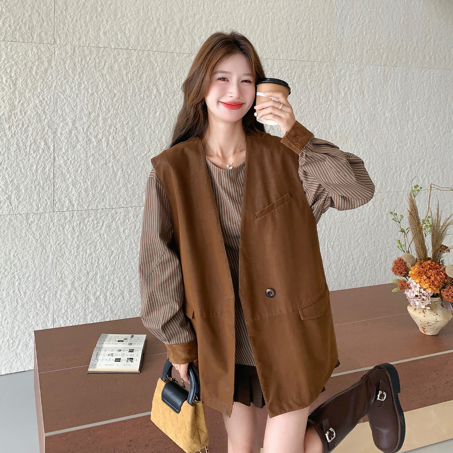美拉德麂皮马甲条纹打底女三件套