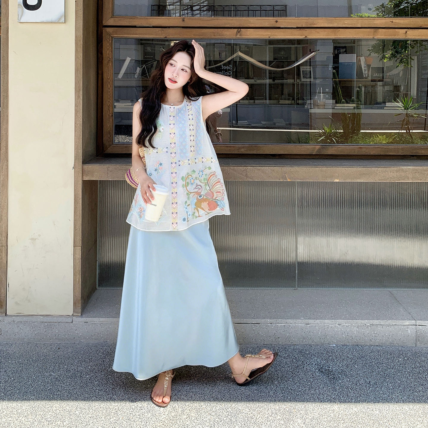 蓝色温婉江南诗意气质套装女2026新款国风刺绣上衣半身裙两件套夏