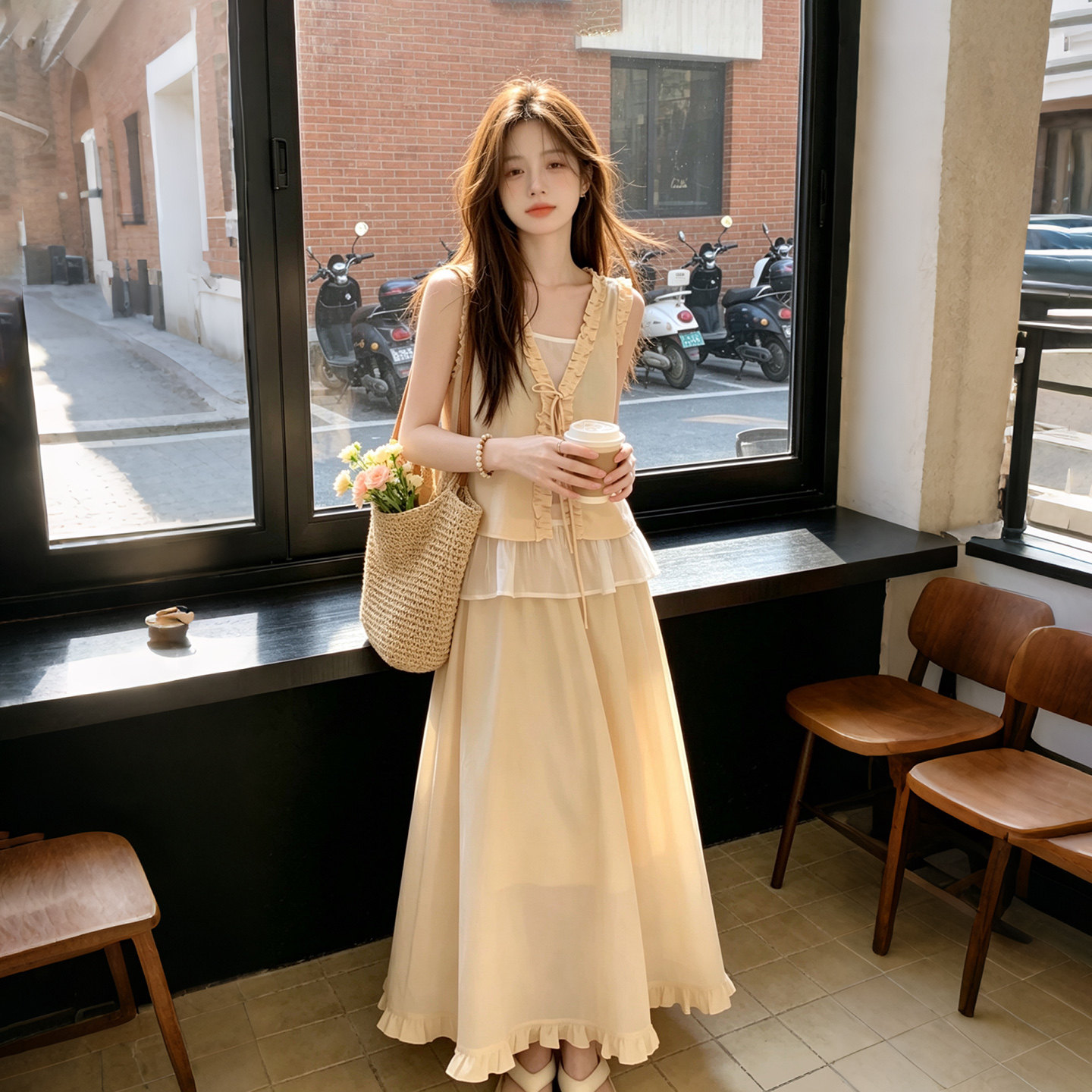 黄色明媚少女感夏日穿搭2026新款法式木耳边系带上衣半身裙两件套