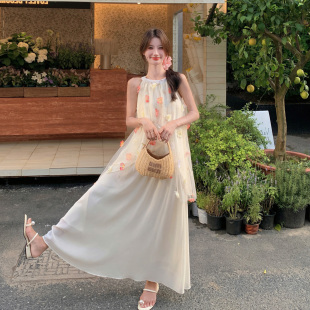 绝美度假风立体花朵挂脖上衣半身裙两件套女夏套装A23/228