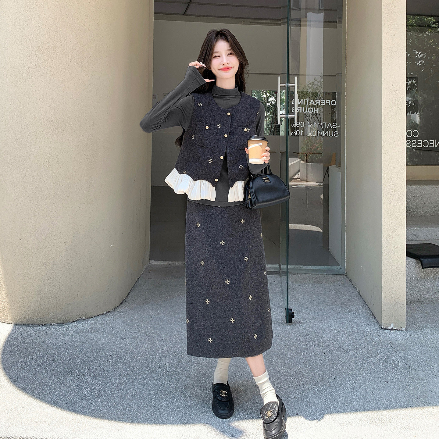 轻奢风重工刺绣马甲套装女秋季