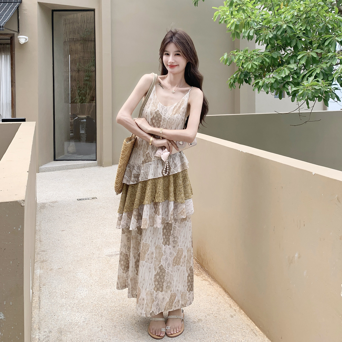 初夏波西米亚度假风印花拼接连衣裙女2026新款高级感假两件吊带裙