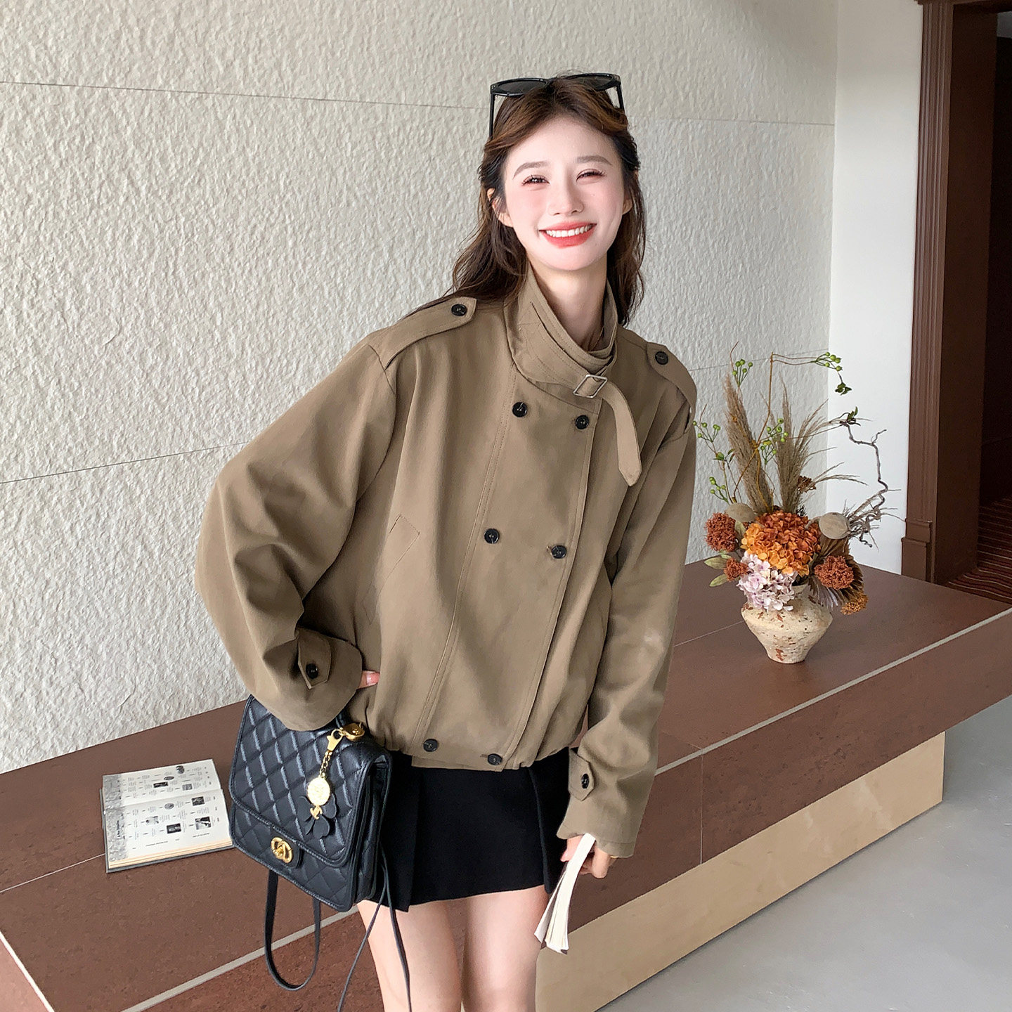 韩系立领短款卡其甜酷减龄风衣女