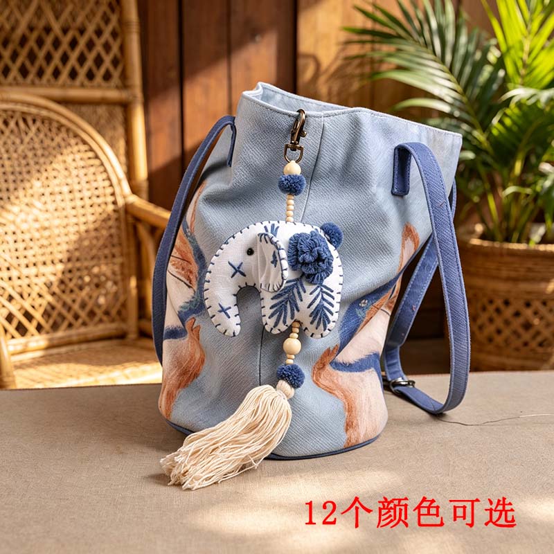 泰国大象包挂刺绣布艺挂饰小象钥匙扣东南亚礼品版纳旅游纪念品