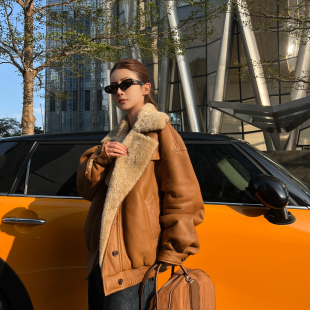 高奢皮草鹅黄色西班牙进口美利奴皮毛一体休闲外套 弓ECHO