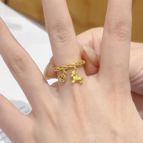 奥特莱斯铜钱马吊坠戒指