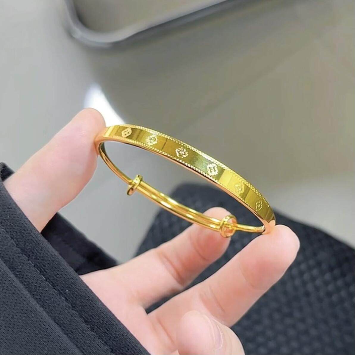奥特莱斯折扣店撤柜清仓18K金四叶草推拉手镯outlets女配饰