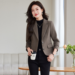 休闲西装外套女秋冬2024新款高级感短款小个子气质毛呢小西服上衣