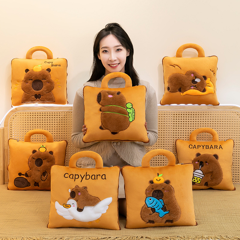 卡皮巴拉抱枕被子两用办公室午睡折叠毯卡通多功能靠枕毯子