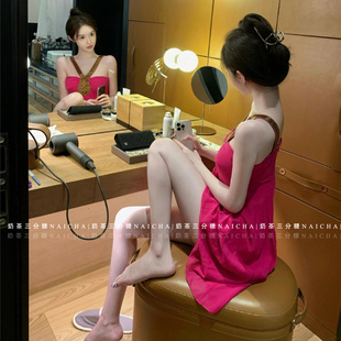 古早女明星艳丽镶珠重工挂脖玫红色无袖 抹胸收腰露肩性感连衣裙春