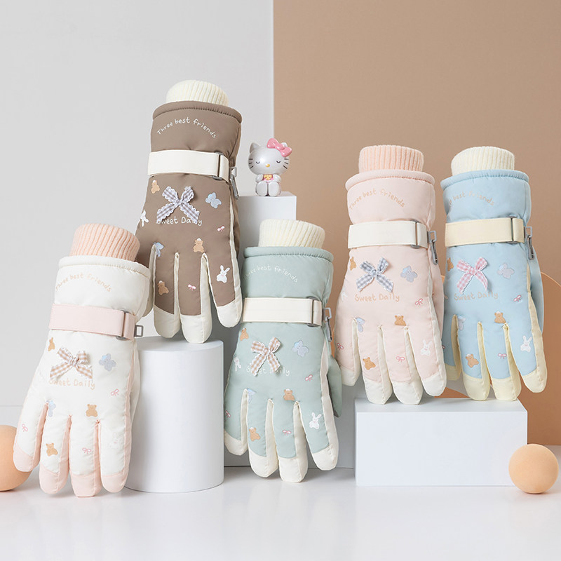 冬季女士滑雪手套加绒加厚保暖防风甜美可爱骑车登山触屏防水泼棉