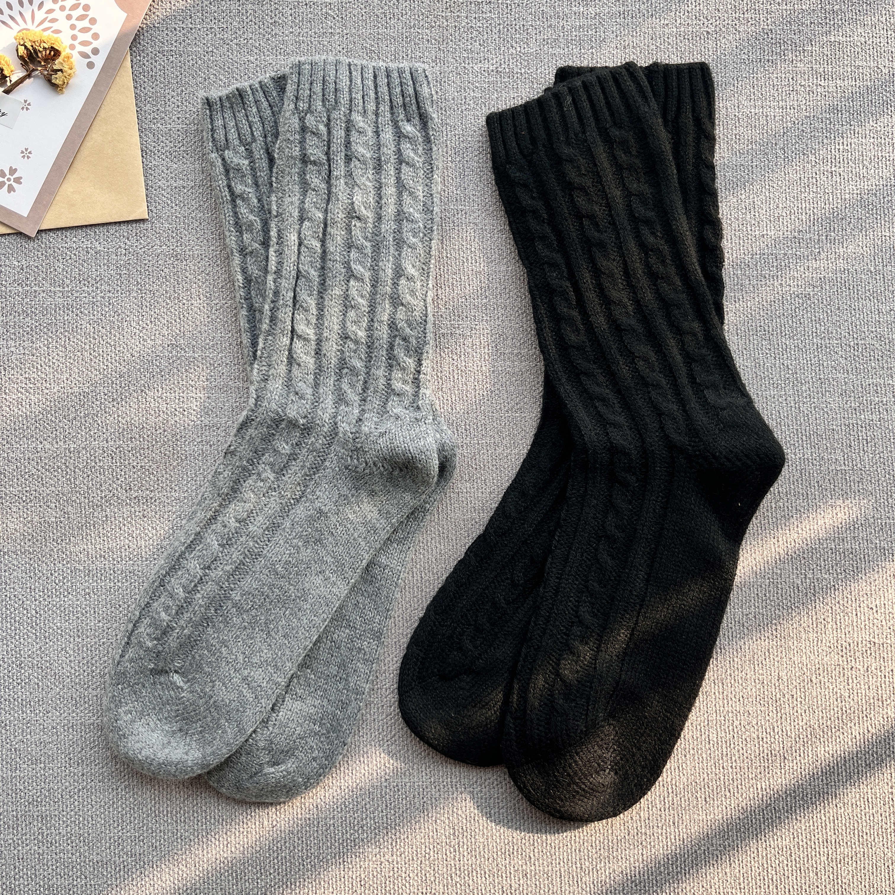2025秋冬新款纯色小众麻花纹羊毛袜女中筒袜保暖百搭高级感小腿袜