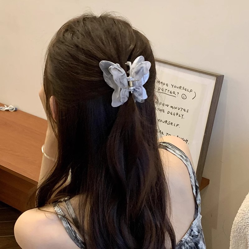 超仙立体蝴蝶抓夹女2024新款感中号发夹后脑勺鲨鱼夹发抓发饰