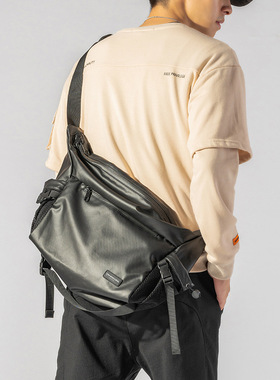 唐酷新款斜挎包男防泼水大容量日韩风学生斜跨包通勤潮流单肩