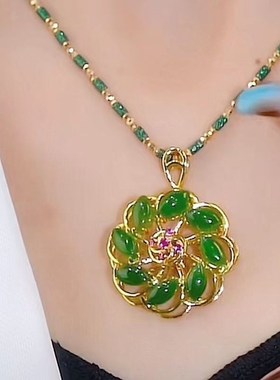 Lucky Flower Pendant Alloy Necklace Apple Green HighEnd Fash