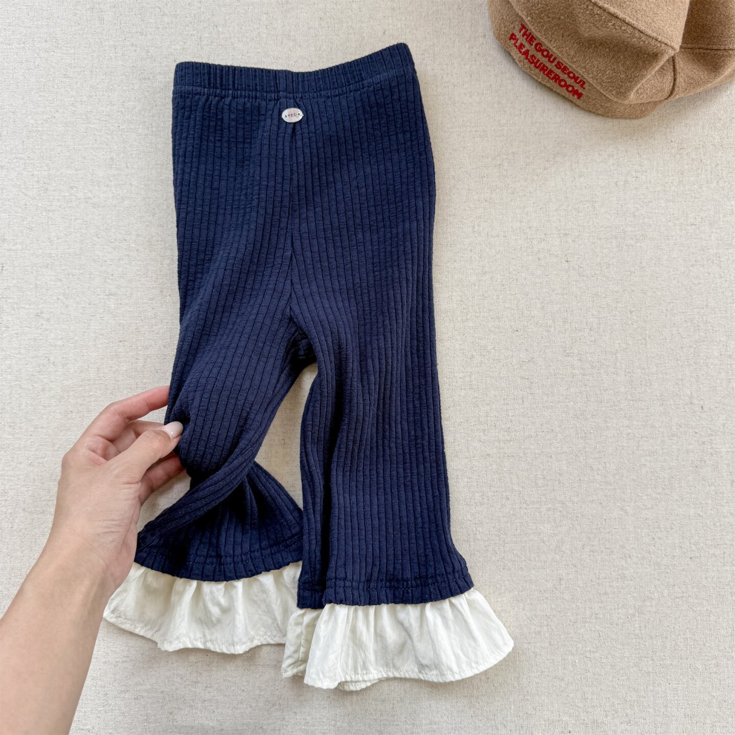 春季童装女童洋气喇叭裤2026新款中小童女宝时尚纯棉打底裤长裤