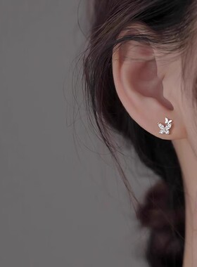 999纯银镶钻蝴蝶耳钉女养耳洞睡觉免摘小耳环2025年新款爆款耳饰