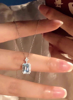 香水瓶项链女生小众设计高级轻奢闪钻锁骨链颈链女友生日礼物