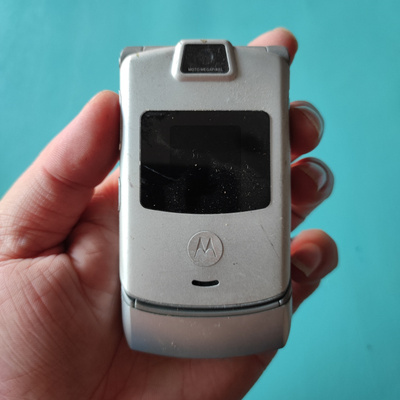 适用于 MOTO V3C 可开机 配件机 情怀机收藏老古董影视道具机器