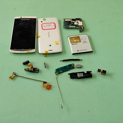 适用于 索尼 LT18i 主板 屏幕  后盖 电池 摄像头 喇叭 听筒 排线