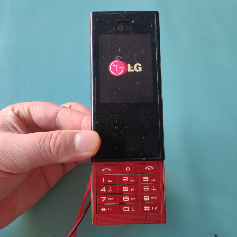 适用于 LG BL20E  可开机 配件机 情怀机 收藏老古董影视道具机器