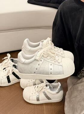 H55女鞋玩偶贝壳2026春季新款复古重塑休闲贝壳头韩版百搭板鞋