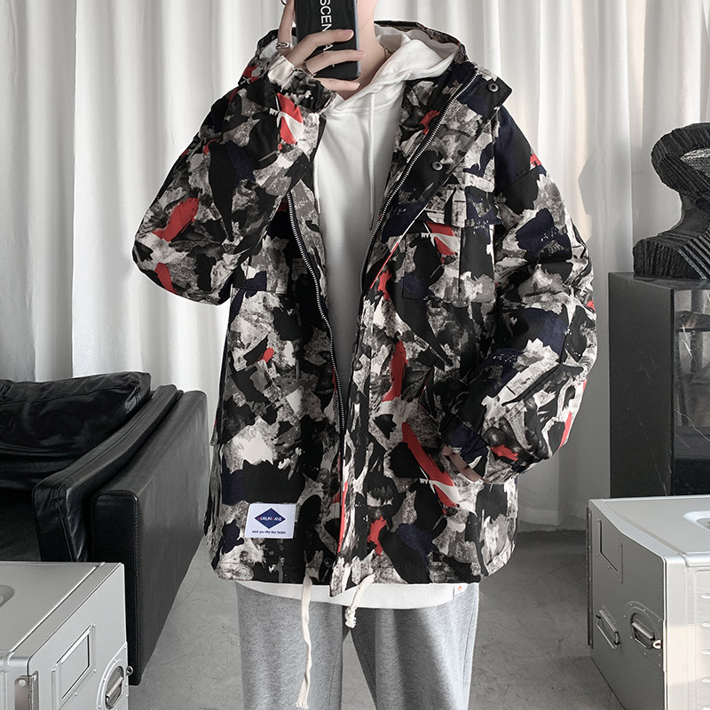 Cotton has been tested in spring camouflage jacket for men