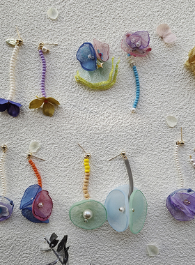 kari show手作彩色薄纱系列甜美可爱不对称叠戴串珠撞色花朵耳饰