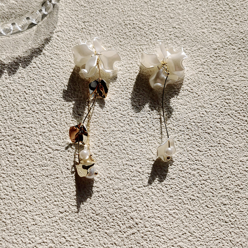 日系千金风不对称贝壳长流苏耳饰